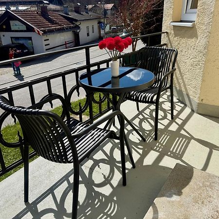 Liebelei Miesbach - Boutique-Apartment Mit Terrasse Im Zentrum Екстер'єр фото