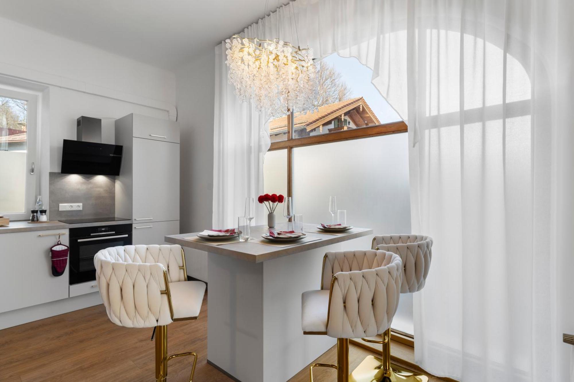 Liebelei Miesbach - Boutique-Apartment Mit Terrasse Im Zentrum Екстер'єр фото